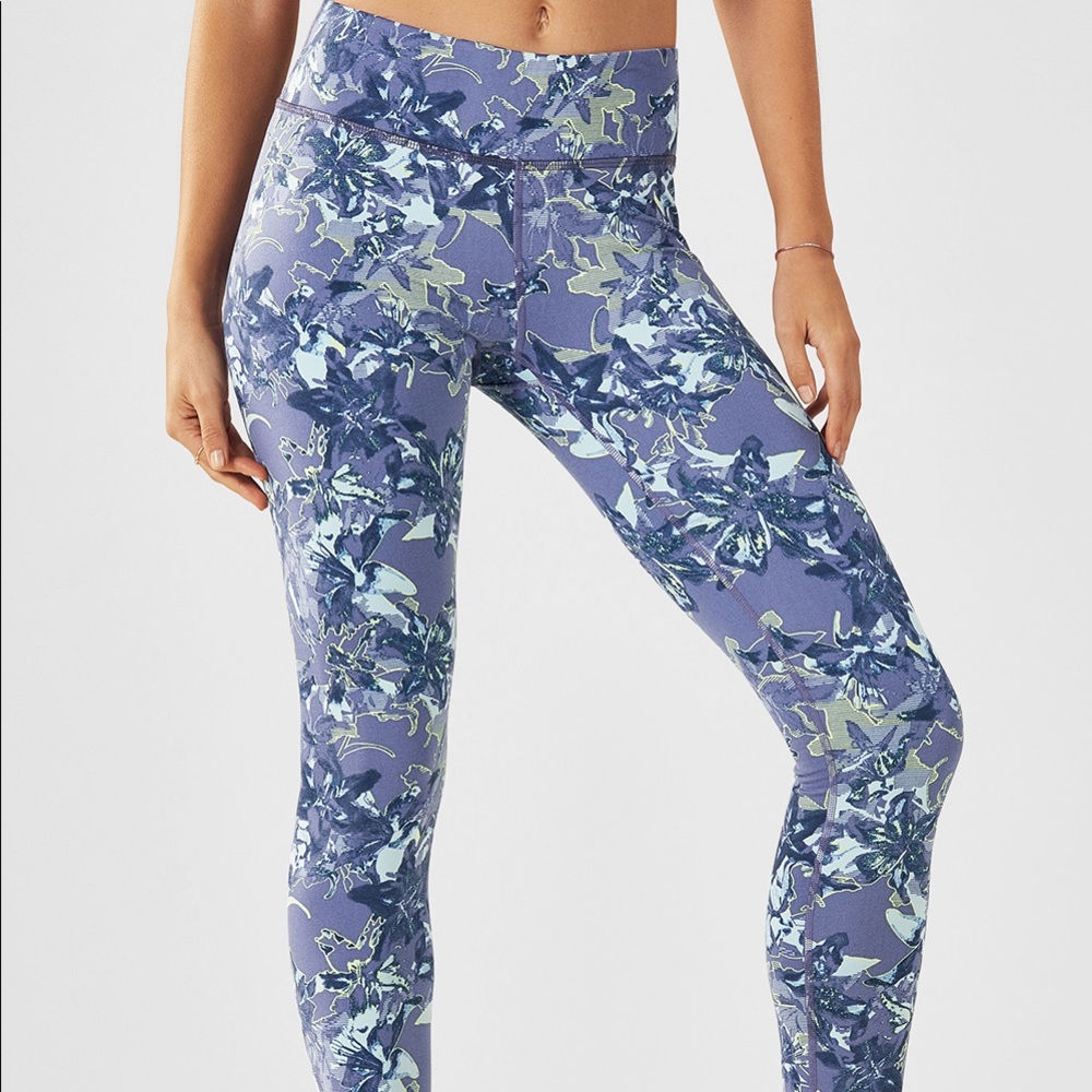 Fabletics Mid-Rise Printed Powerhold 7/8 Legging